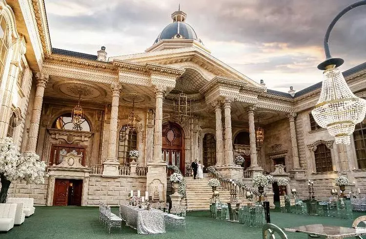 برنامهریزی برای انتخاب مکان عروسی برنامهریزی برای انتخاب مکان عروسی